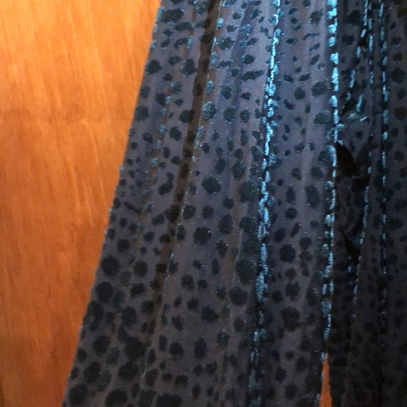 Iridescent green long sleeved shirt - Picture 4 of 7